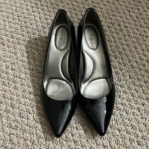 Bandolino black pointed heels